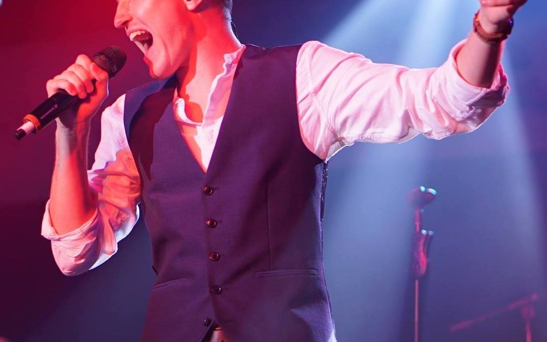 Stefan Taylor of The Signatures